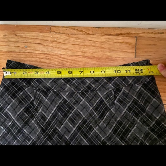 Gap grey plaid mini skirt - Picture 2 of 4